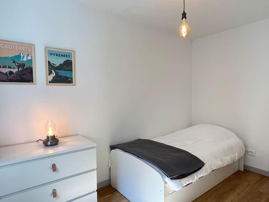 T3 Centre Ville Avec Parking, Balcon Et Wifi. 5P. Cauterets Zewnętrze zdjęcie