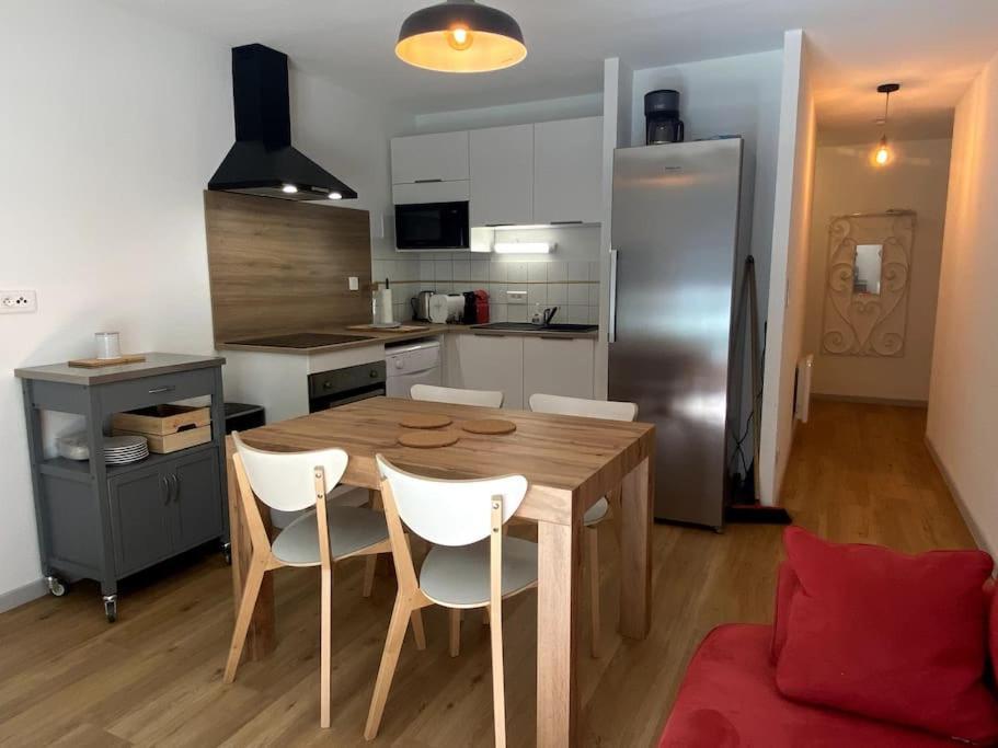 T3 Centre Ville Avec Parking, Balcon Et Wifi. 5P. Cauterets Zewnętrze zdjęcie