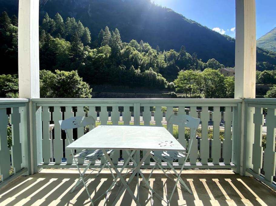 T3 Centre Ville Avec Parking, Balcon Et Wifi. 5P. Cauterets Zewnętrze zdjęcie
