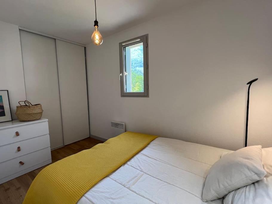T3 Centre Ville Avec Parking, Balcon Et Wifi. 5P. Cauterets Zewnętrze zdjęcie